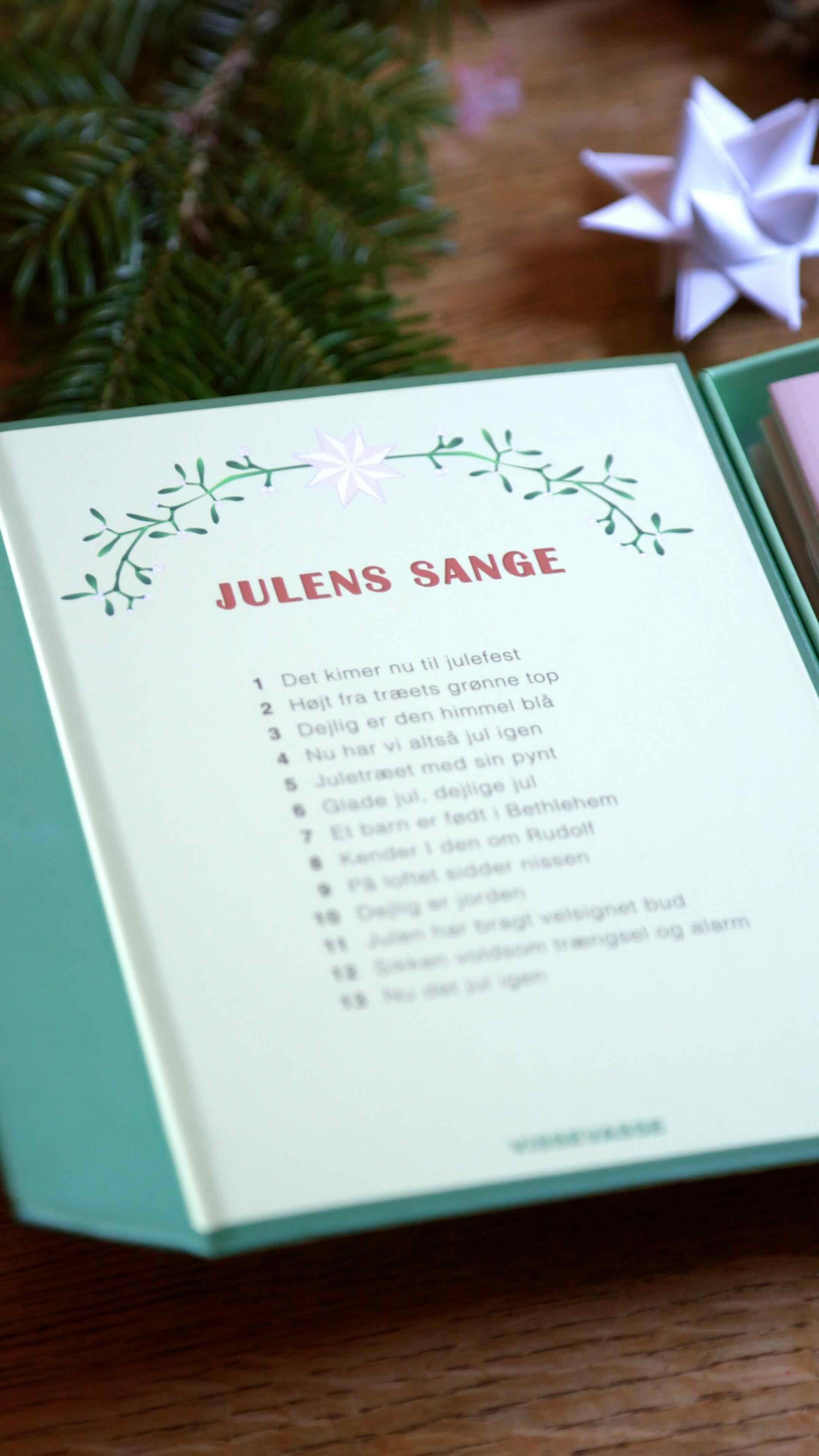 JULENS SANGE - 15 sanghæfter i æske